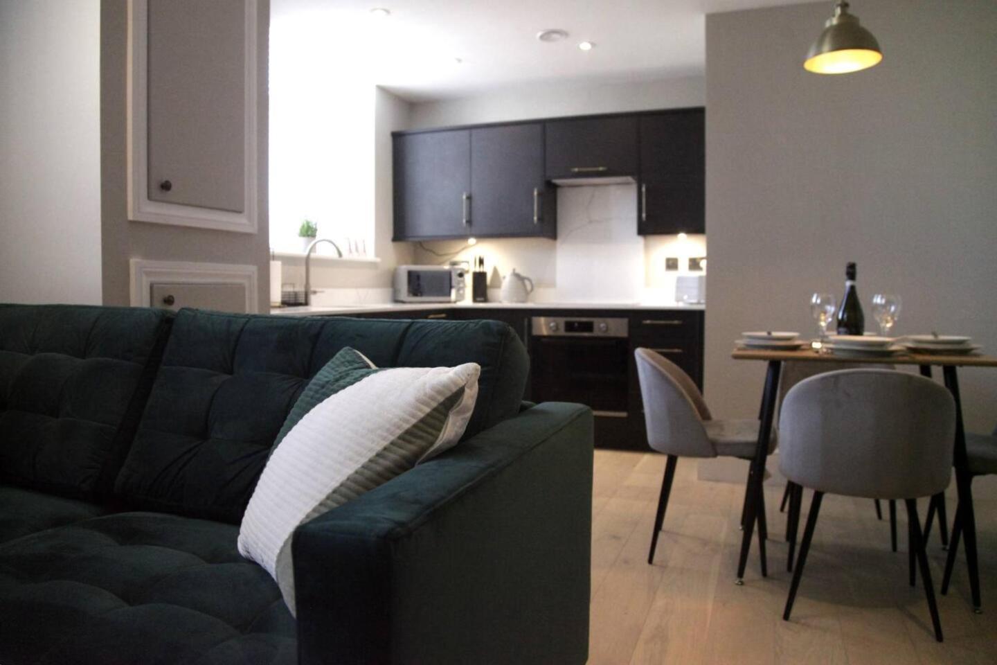 Pass The Keys Apartment 3 Old Conservative Club In Historic Town Caernarfon Extérieur photo