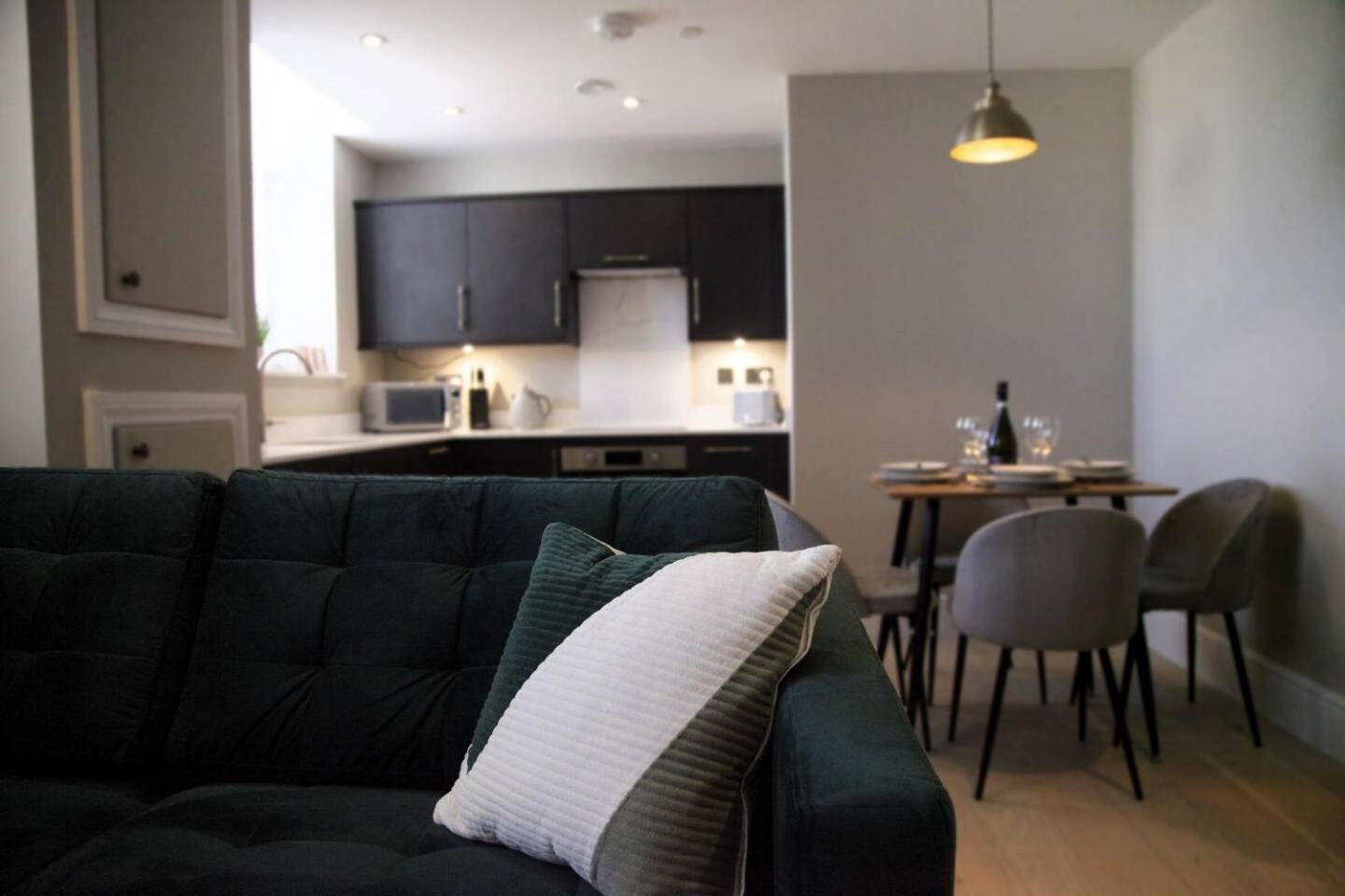 Pass The Keys Apartment 3 Old Conservative Club In Historic Town Caernarfon Extérieur photo