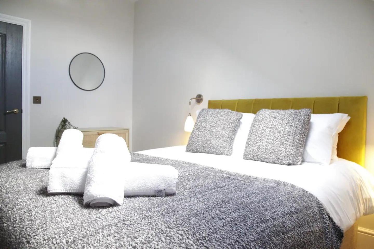 Pass The Keys Apartment 3 Old Conservative Club In Historic Town Caernarfon Extérieur photo