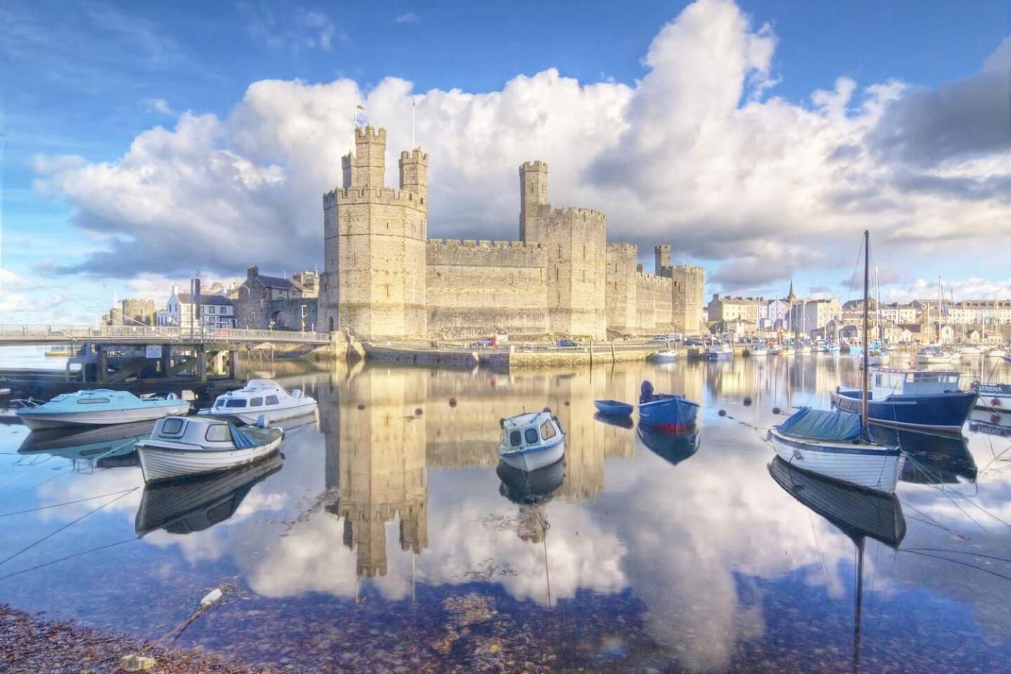 Pass The Keys Apartment 3 Old Conservative Club In Historic Town Caernarfon Extérieur photo